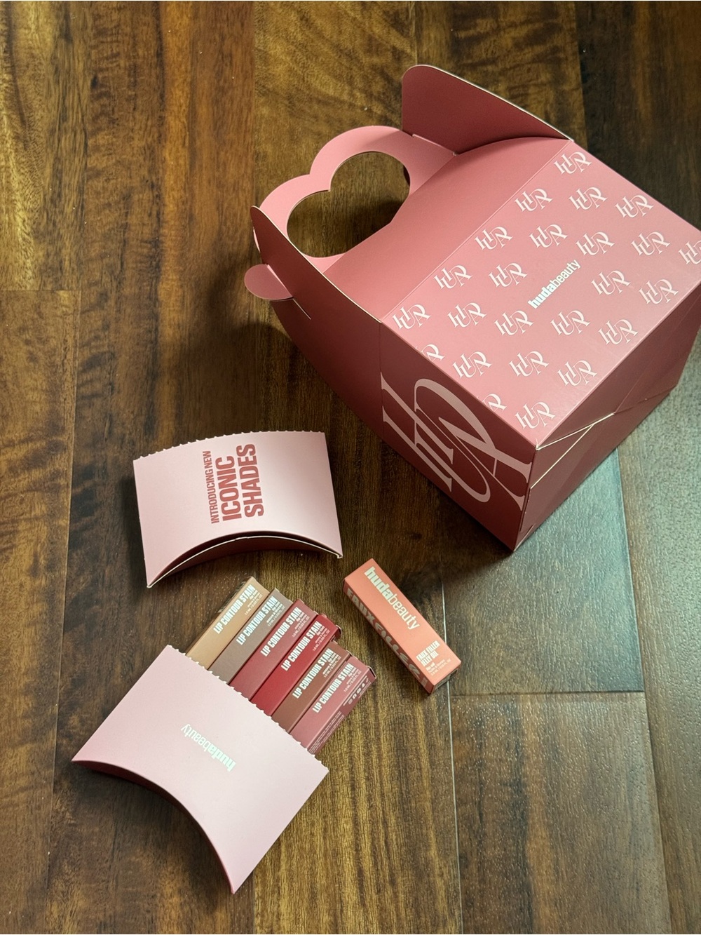 HUDA BEAUTY PRODUCTS ALL NEW• check photos for more